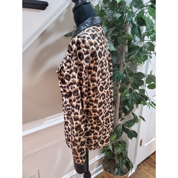 SHEIN Brown Animal Print Faux Leather Collar & Sleeve Button Down Shirt Size 4 - Picture 7 of 13